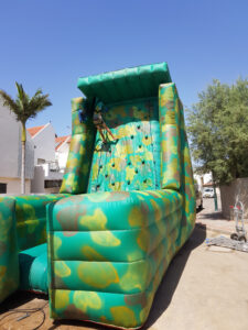 מתנפח קיר טיפוס לגובה