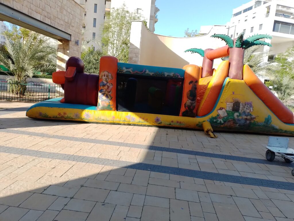 מתנפח אתגרון כלב